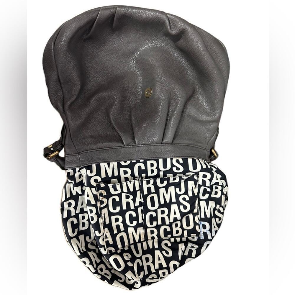 ★ EUC Marc Jacobs Pebble Leather Gray Crossbody Handbag Purse - Picture 10 of 16